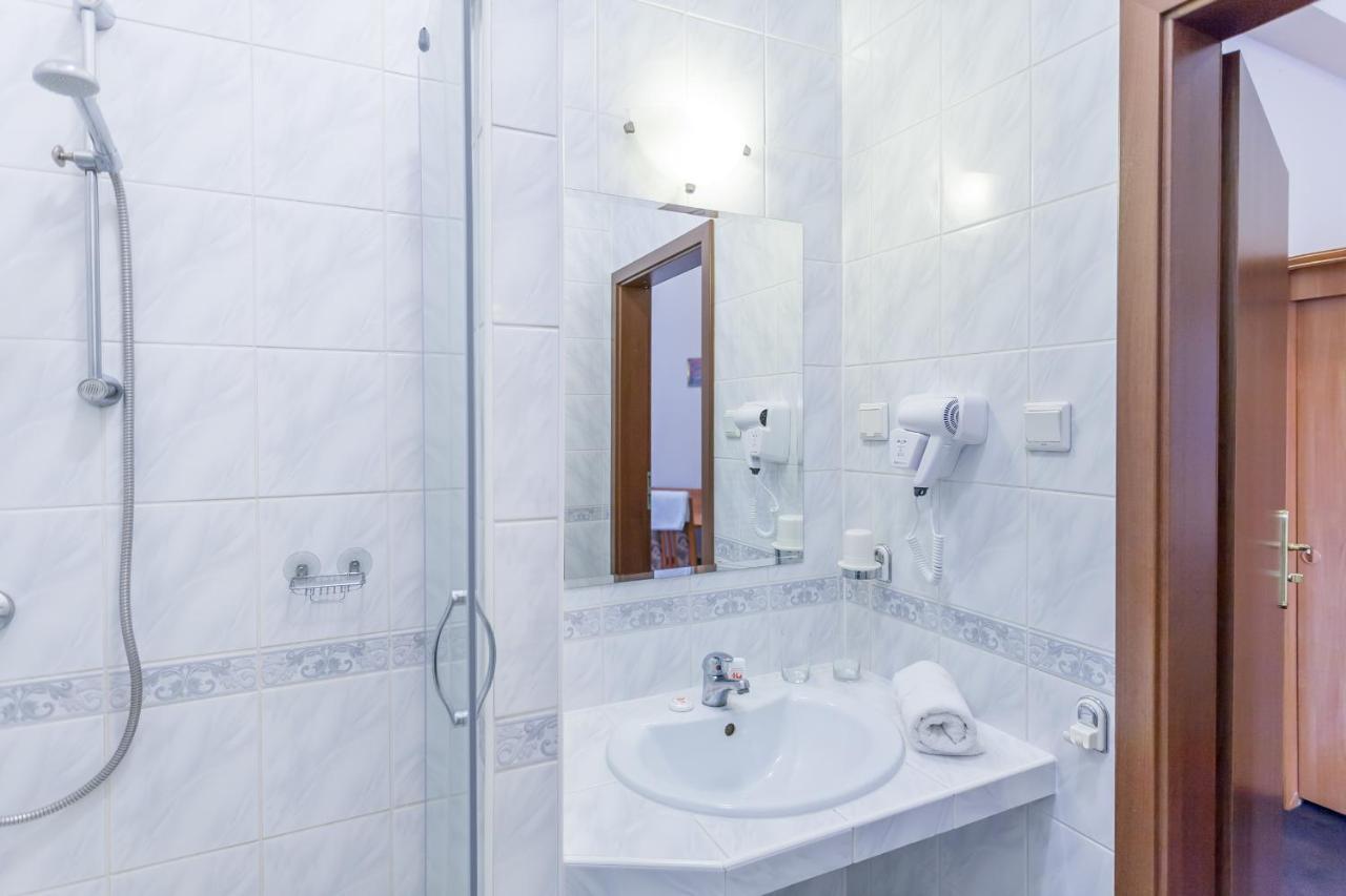Hotel Mikulski Hlivice Exteriér fotografie