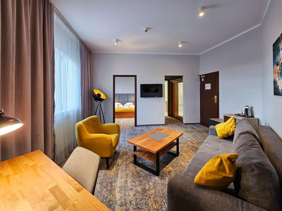 Hotel Mikulski Hlivice Exteriér fotografie